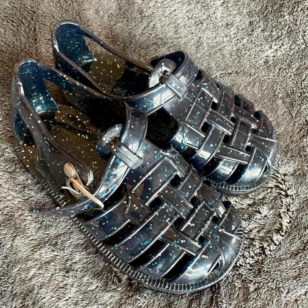 Baby gap water play shoes, in navy with glitters, size 6